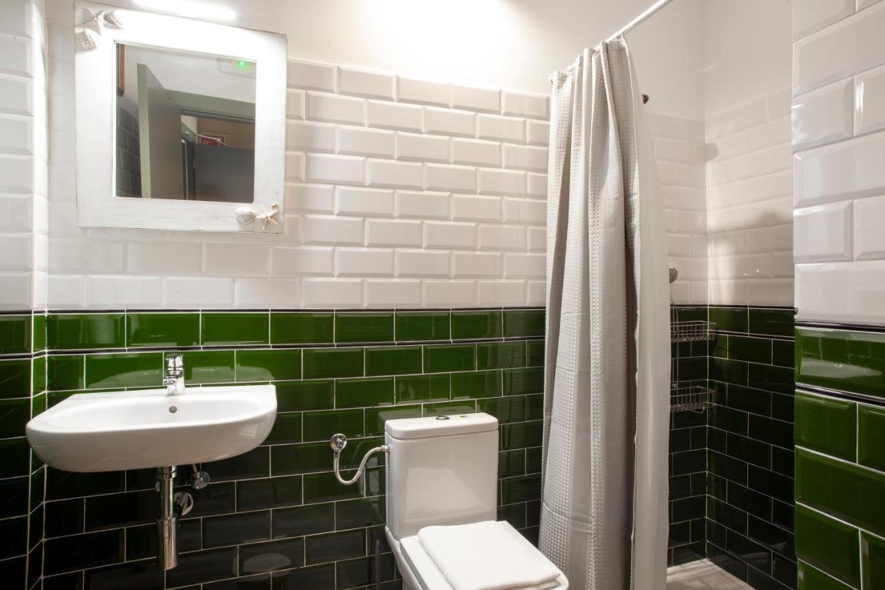 Priorat Aparthotel Falset Exteriör bild