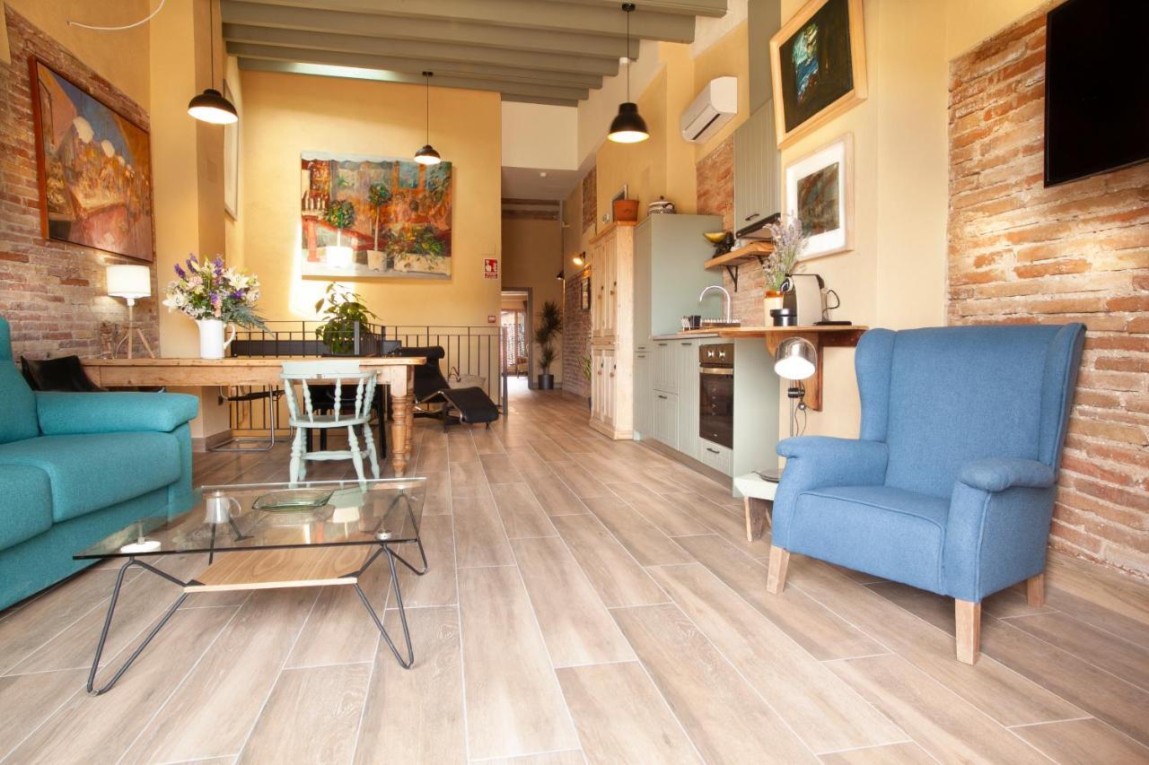Priorat Aparthotel Falset Exteriör bild